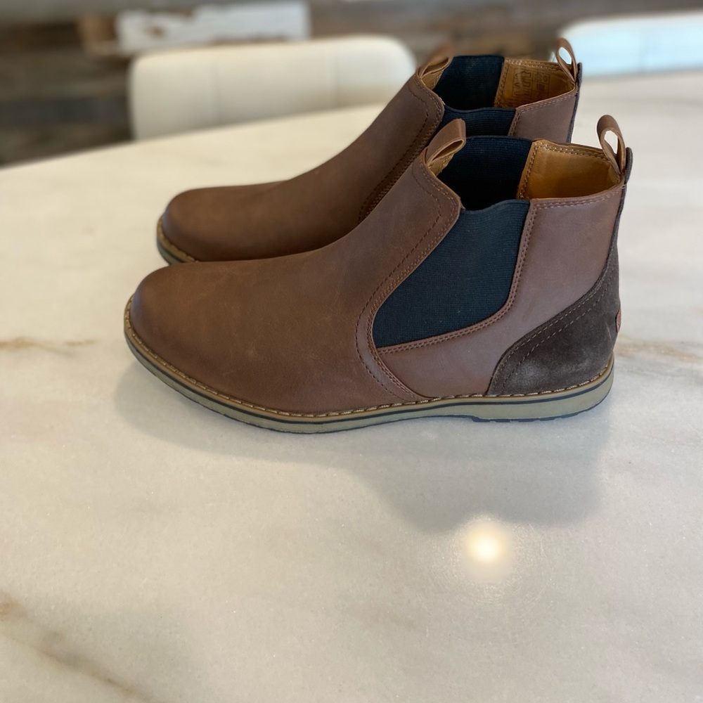Izod Chukka Men’s Boot Size 12